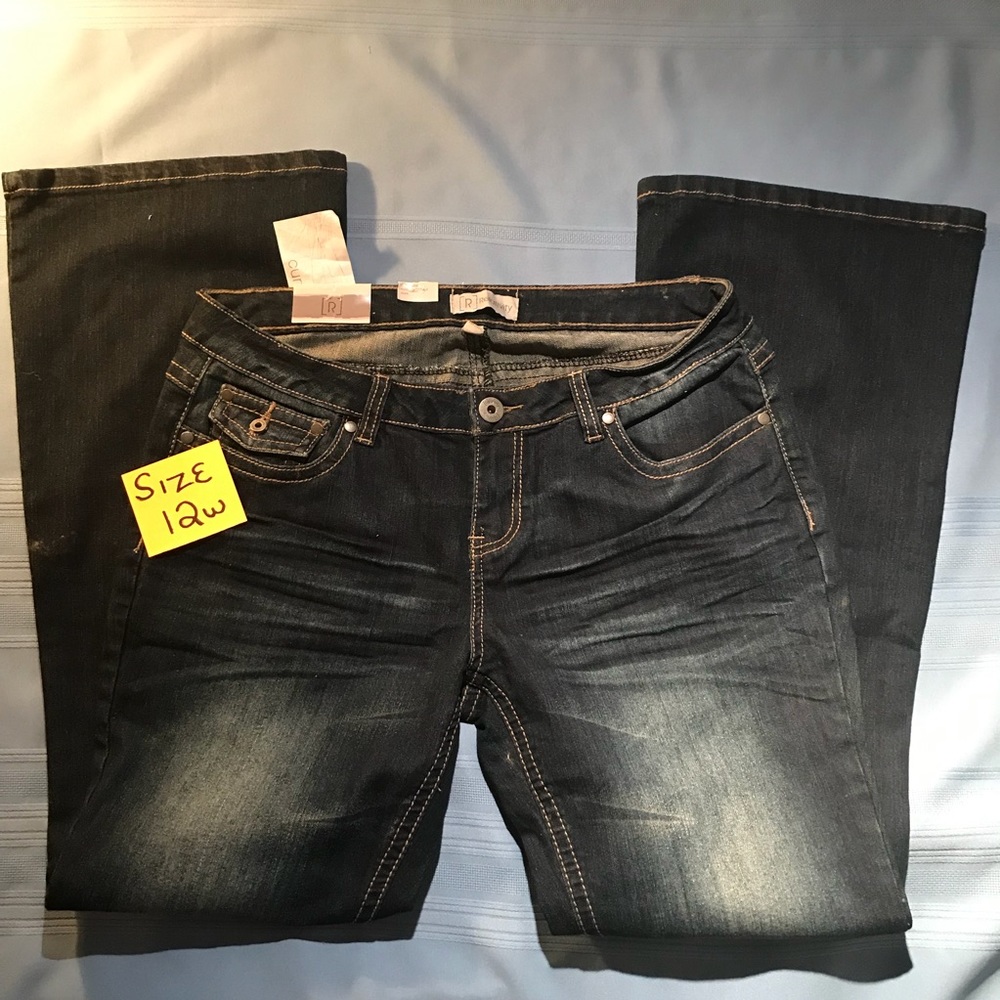 Relativity Curvy Flare Leg Stretch Jeans - Picture 8 of 8